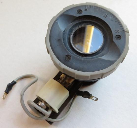 Illuminatore LED con 7 Euro Nel microscopio Zeiss che uso, l illuminatore/diaframma usa una