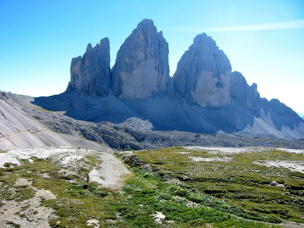 DOLOMIA