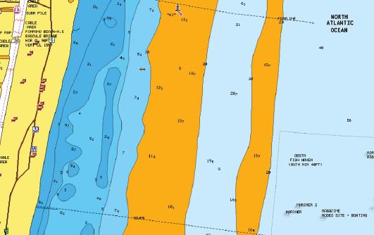 SonarChart visualizza una mappa di batimetro che mostra ad alta definizione in dettaglio i contorni e i dati standard di navigazione. Per maggiori informazioni, fare riferimento al sito www.navionics.