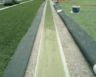 prodotti per pavimentazioni sportive COLLE PASTE collante poliuretanico bicomponente per la giunzione di teli di erba sintetica.