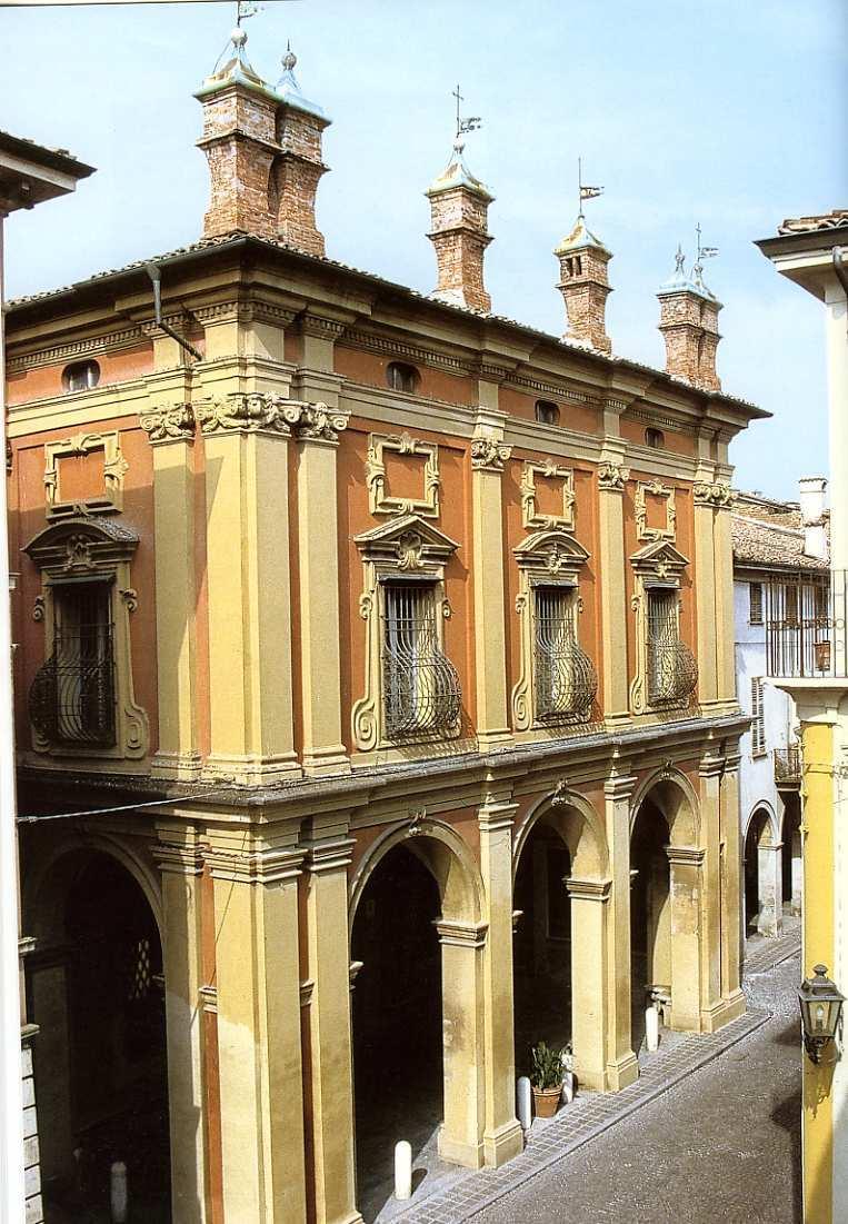 Da quell'anno il Monte si fece carico della gestione della Biblioteca Nel 1960 il Monte di Pietà si fuse con la Cassa di Risparmio di Parma Nel 2000 la proprietà del Palazzo e la gestione dell