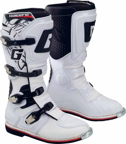 BOOT COLLECTION LIGHTWEIGHT DESIGN WITH SLEEK NEW LIGHT-ALLOY BUCKLE SYSTEM, MADE IN OUR VERY OWN ITALIAN FACTORY THIS BOOT WILL PERFORM.