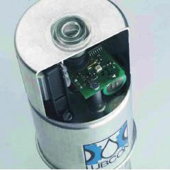 Sistemi di lubrificazione QUTTROMX 0 Unità di rilubrificazione elettromeccanica Il QuattroMax 0 è una unità di rilubrificazione elettromeccanica per la lubrificazione automatica di punti diversi con