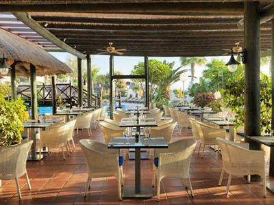 KASBAH La Geria: un piacevole ristorante situato vicino alla piscina che offre servizio di colazione fino a tardi e di