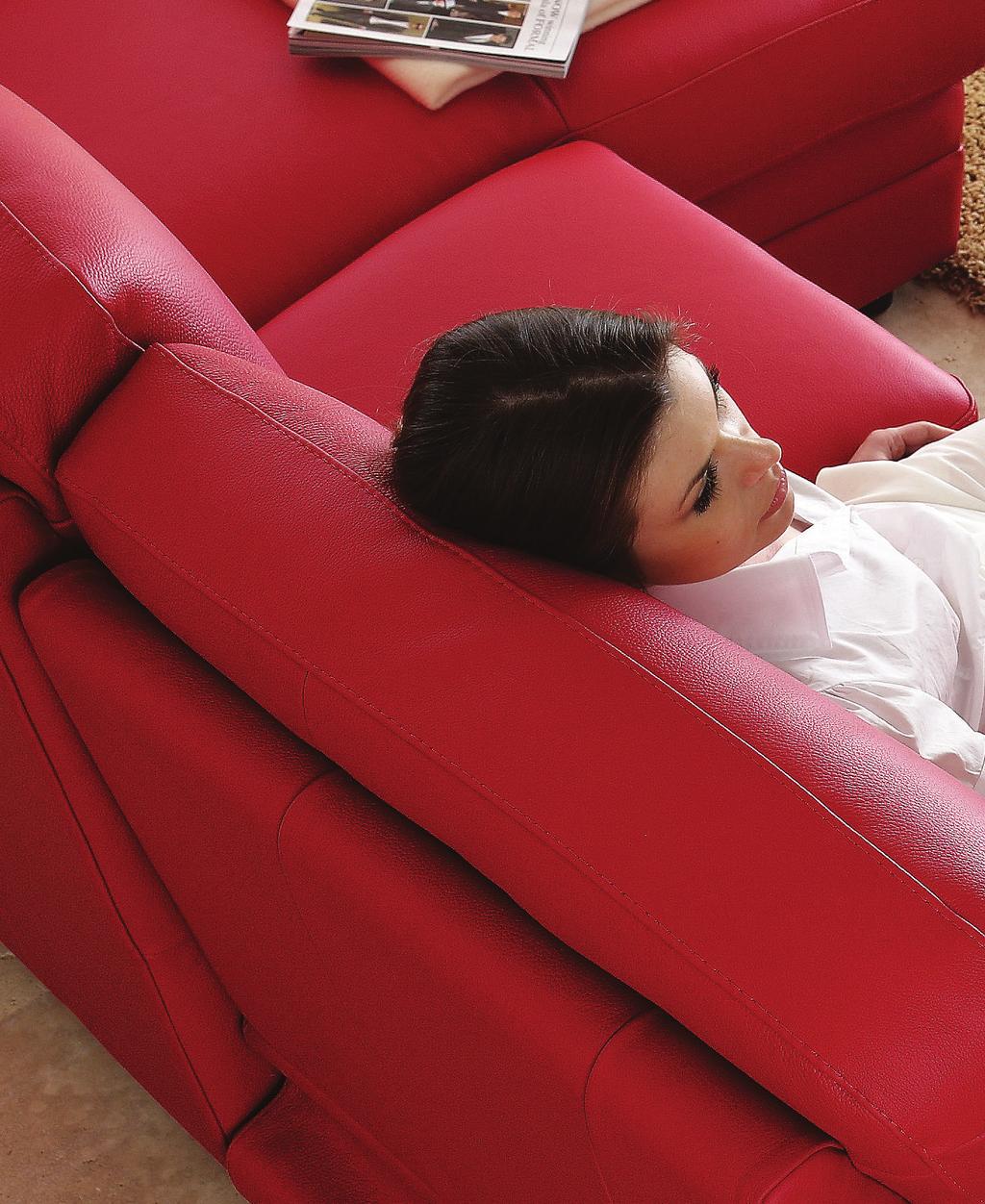 CONCEPT Concept Comfort assoluto per i divani recliner, che nascono per soddisfare i clienti più esigenti.