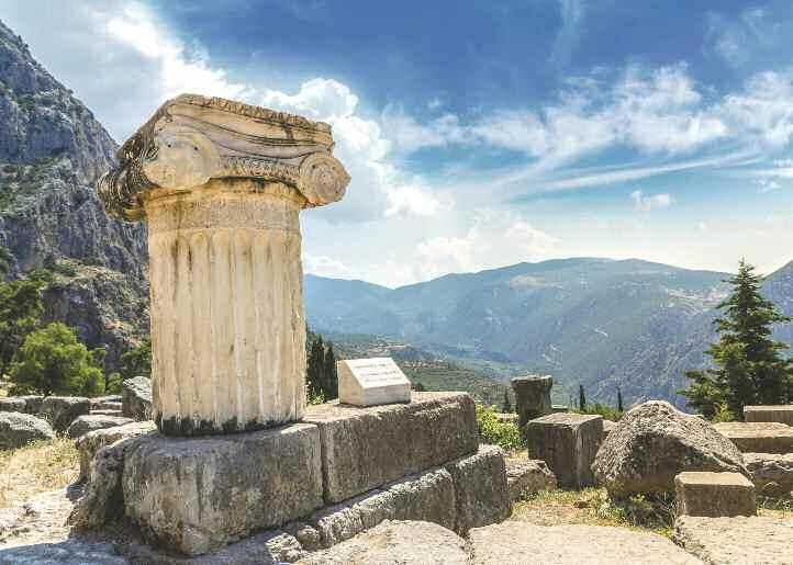 Visita del sito archeologico di Delfi, conosciuto come l ombelico del mondo e l oracolo più prestigioso della religione greca del periodo arcaico.