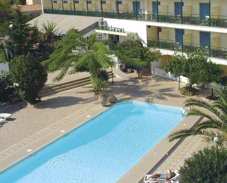 E S T E N S I O N E M A R E Hotel Danae Cat. *** AEGINA - Isola del Golfo Saronico www.danaehotel.