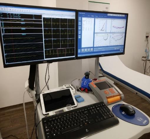 1) abbiamo innanzitutto misurato il massimo consumo di ossigeno (VO2 max) di tutti gli atleti e