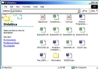 C: D: File system - I file Le informazioni sono memorizzate su disco in appositi contenitori chiamati FILE o documenti Ogni file è univocamente contraddistinto da un nome Il contenuto di un file è