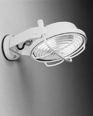 LAMPADE DA ESTERNO SISTEMA OUT design Elio Martinelli, 1984 Out apparecchio da parete a luce diffusa, struttura in resina, diffusore in policarbonato, griglia in acciaio inox.
