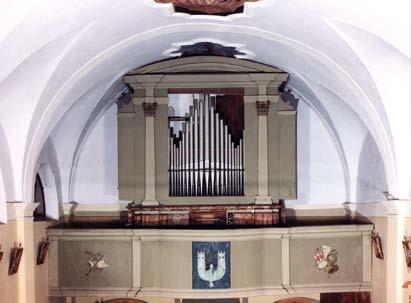 CHIAPUZZA (S. Vito di Cadore) Chiesa della Beata Vergine della Salute Organo A. TESIA (1766) Questo strumento fu costruito nel 1766 da Angelo Tesia, organaro veneto, per la Parrocchiale di San Vito.