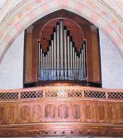 SELVA DI CADORE Chiesa parrocchiale di S. Lorenzo M. Organo G. ZAVARISE (1790-92) L organo è stato costruito da Girolamo Zavarise per la chiesa Arcidiaconale di Agordo, dove fu collocato nel 1790.