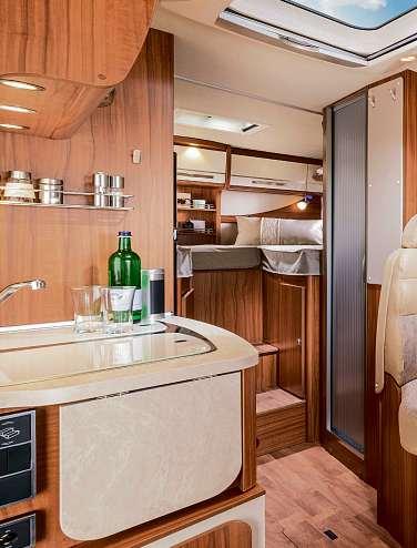 Hymermobil Exsis-i 61 Comfort nel cucinare e nell abitare Un forte design combinato con rilassante comodità.