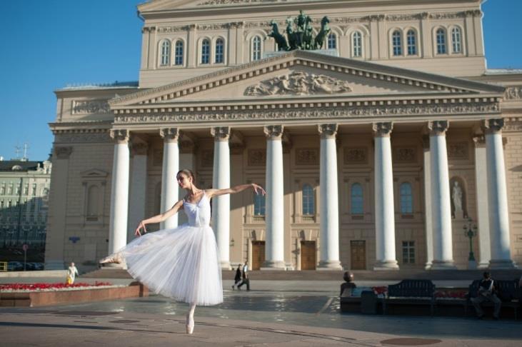 Pomeriggio visita della Galleria Tretyakov di 4h con bus riservato e guida in italiano con concerto di un coro vocale La Galleria Tretyakov ospita la più