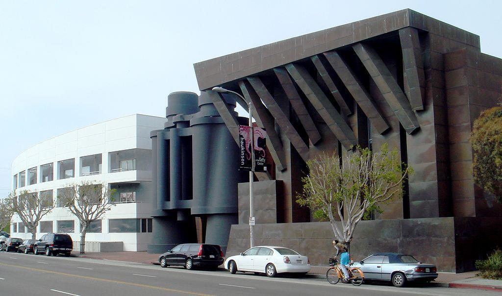 The Chiat/Day Building