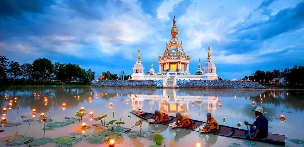 THAILANDIA Tour delle antiche capitali e soggiorno mare a Koh Samui 15giorni/13 notti Fra tutti i paesi dell Indocina, il Regno di Thailandia è quello che ha rotto meno con la sua tradizione