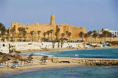 Giorno 8 : Sabato 08 Settembre Monastir/Sousse/Hammamet Dopo la colazione visita di MONASTIR: la vista panoramica sul ribat, fortificazione islamica del 796 d. C.