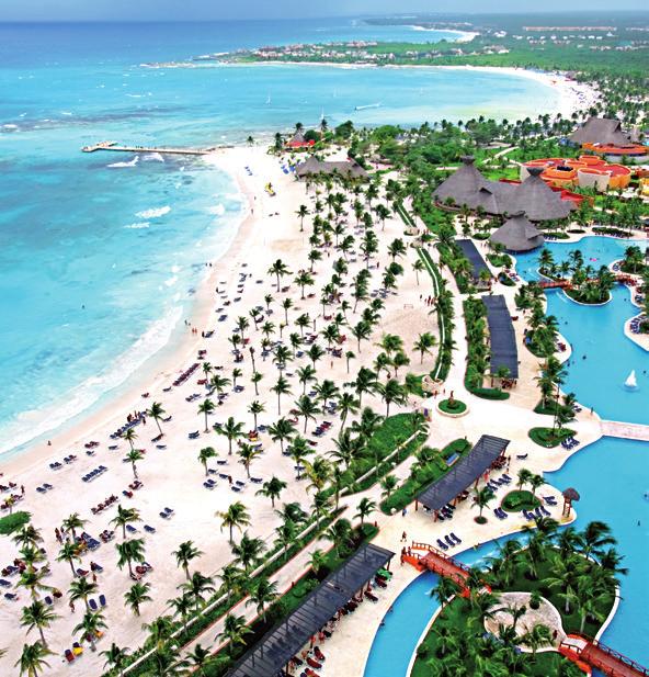 Stile tipicamente tropicale e curatissimi dettagli in un resort che si affaccia su una delle più belle spiagge della Riviera Maya immerso nel verde delle palme, il turchese del cielo e del mare ed il