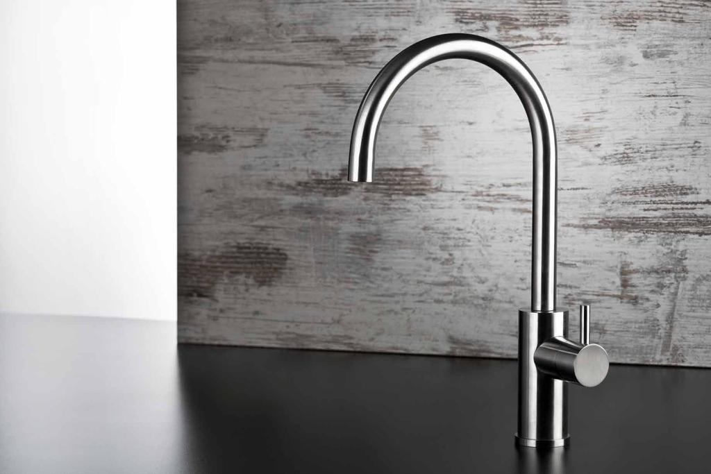 NESS 9052 14 Miscelatore monocomando per lavello, bocca girevole Single lever sink mixer, swivel spout Mitigeur