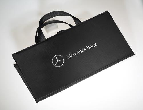 argento del logo Mercedes-Benz Motorsport e stampa