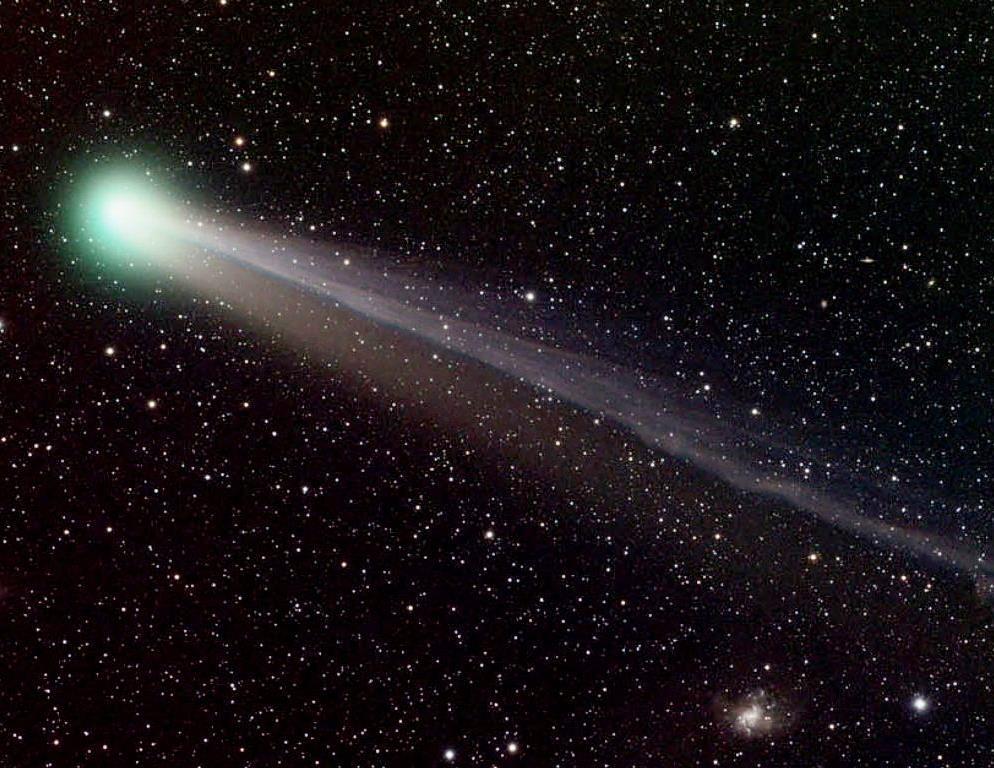 Le comete Le comete sono corpi minori del Sistema Solare, residuo della nube primordiale, costituiti da ghiaccio (in