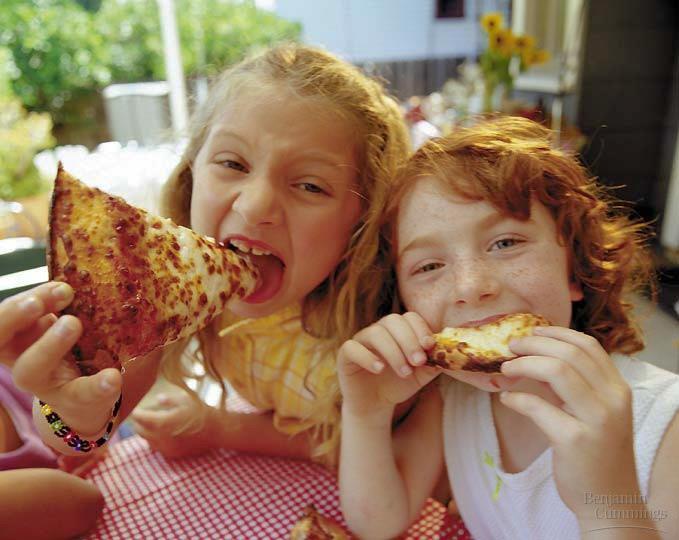 COMPORTAMENTO ALIMENTARE Obiettivo della regolazione dell'assunzione dei nutrienti è quello di regolare il contenuto totale di energia (prevalentemente riserve adipose).