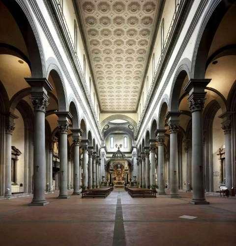 Quest ultima chiesa è conosciuta per la famosissima Cappella Brancacci con il ciclo di affreschi di Masolino e Masaccio che segnano la grande rivoluzione del Rinascimento fiorentino oltre