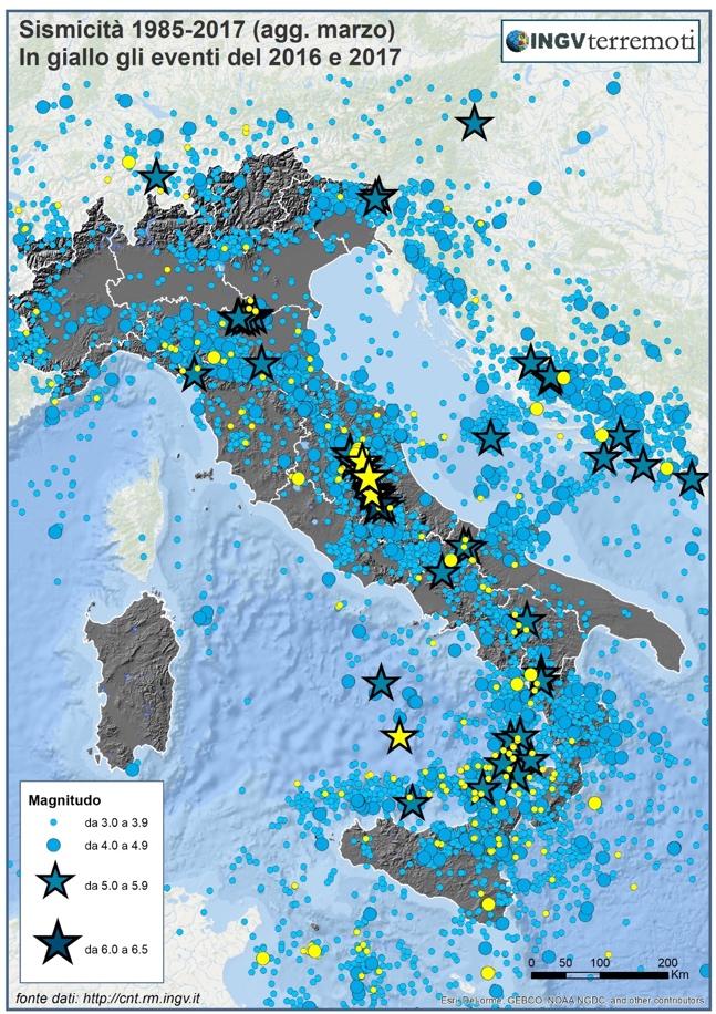 Focus Pag. 10 Figure 5 e 6. Mappe sismicità 1985-2017 e mappa del rischio sismico italiano Fonte: INGV. A sinistra, la mappa della sismicità: in giallo gli eventi 2016 e 2017. http://cnt.rm.ingv.