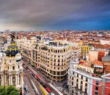 compania TAROM 4 nopti cazare cu mic dejun in Madrid, Hotel Holiday Inn Madrid Bernabeu 4* (sau similar) transfer aeroport hotel aeroport tur de oras in Madrid insotitor roman de grup.