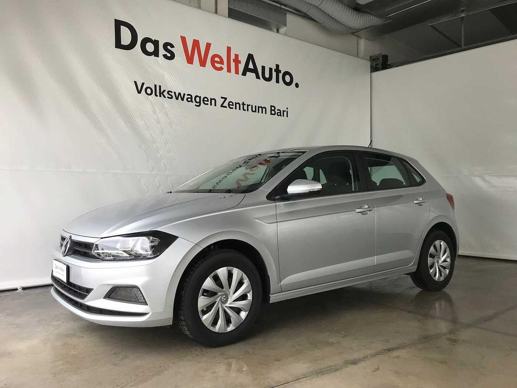 Volkswagen Polo VI Business 1.6 TDI 5p. Trendline BlueMotion Technology Polo Immatricolazione: 6/ 2018 KM: 15 Colore: Argento Riflesso metallizzato Carrozzeria: Berlina Cilindrata: 1598 Prezzo: 15.