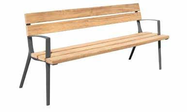 1800 mm composta da due sostegni in fusione di ghisa con fori predisposti per il fissaggio al suolo. La seduta e lo schienale sono formati da doghe in legno di pino.