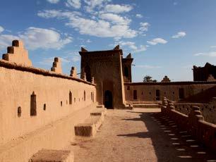 12 KING HOLIDAYS > MAROCCO Marrakech express 10 GIORNI Partenze: Dopo aver effettuato il classico circuito delle città imperiali si scende a sud verso Ouarzazate per una splendida avventura fino alle