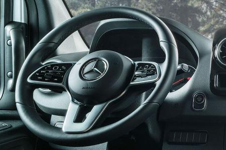 Autotelaio Mercedes-Benz Sprinter 311 CDI, 84 KW/ 115 PS, Euro 6d Serbatoio AdBlue 22 l Cerchi in acciaio da 16"
