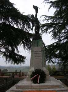 Monumento complesso, Soldato morente Greve in Chianti (FI), viale Rosa Libri n.