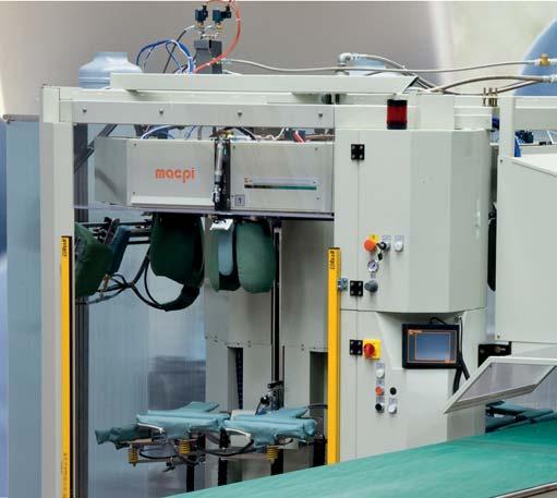 88 The model 322, widely known in the garment industry, is the most suitable machine for large production volumes with high quality