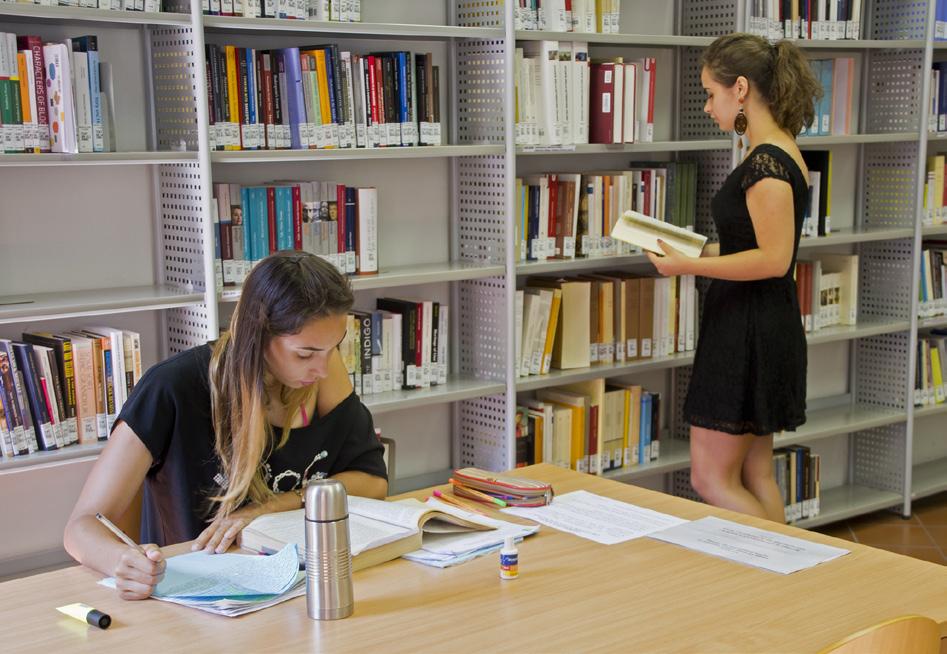 IL CORSO IN BREVE La Laurea magistrale interateneo in Filosofia offre allo studente un ampia possibilità di scelta tra insegnamenti attivati in ciascuna delle tre sedi universitarie di Ferrara,