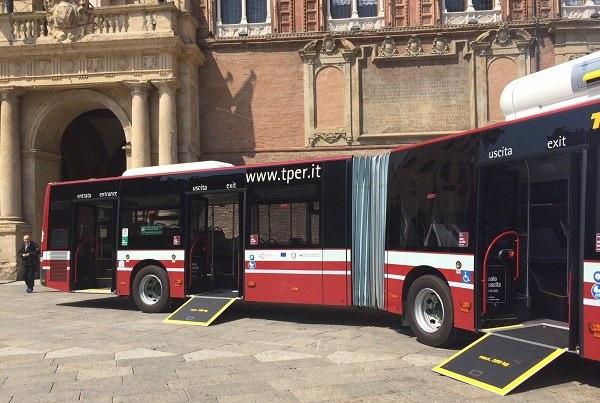 A Bologna il 7maggio 2018 sono stati presentati i primi 20 bus a metano che rientrano rientrano nella strategia Por Fesr 2014-2020 per la mobilità sostenibile, che prevede un totale di 27 milioni di