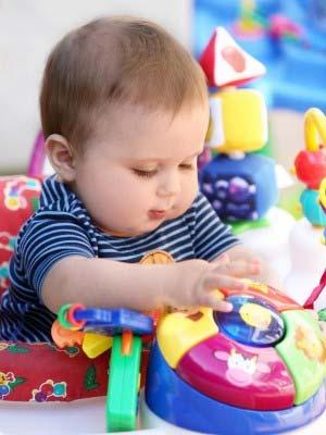 Ostruzione delle Vie Aeree Prevenzione Controllare sempre che i giocattoli siano adatti per l età del vostro bambino.