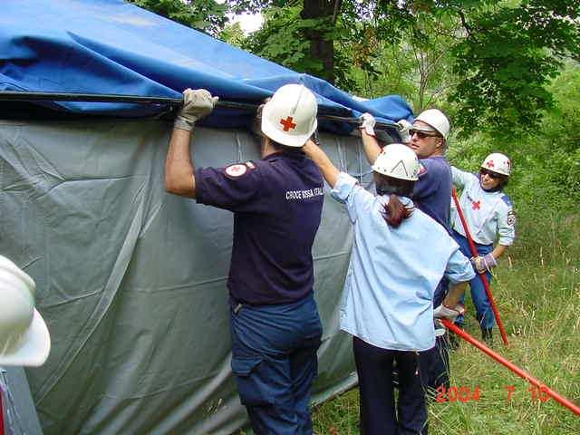 NECESSITA della PREPARAZIONE. Spesso accade che di fronte ad un evento calamitoso siano molti i volonterosi che si mettono a disposizione per dare aiuto.