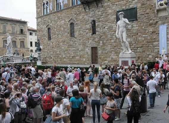 a Palazzo Pitti 6 ettari complessivi di spazi dedicati ai pedoni: fruibilità e