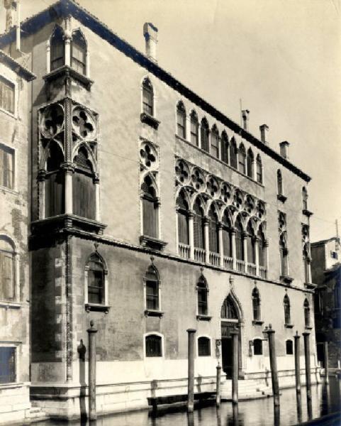 Venezia - Sestiere Cannaregio - Palazzo Donà Giovannelli - Facciata Non identificato Link risorsa: http://www.lombardiabeniculturali.