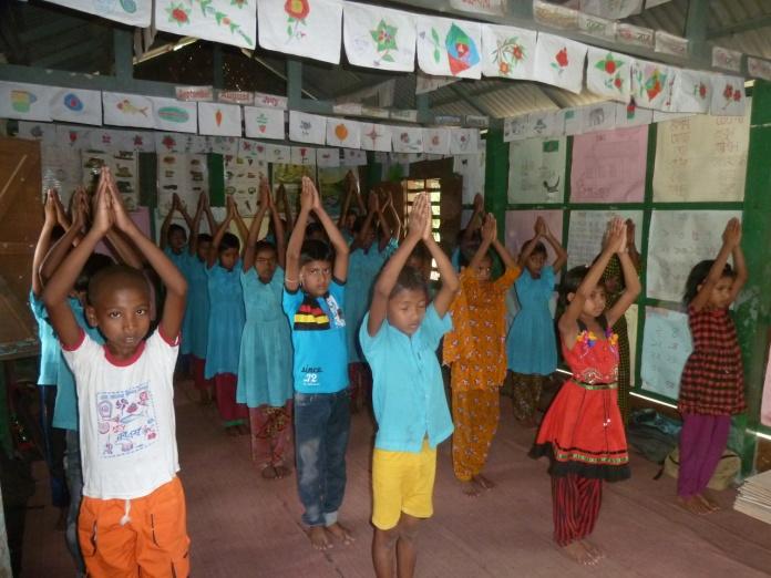 La scuola del villaggio di Bhomra: informazioni generali Progetto Uomo Rishilpi International Onlus Bangladesh lavora per migliorare lo standard di vita delle comunità più povere, vulnerabili e