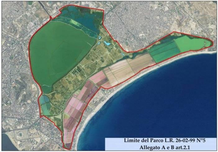 Inquadramento territoriale Il Parco è un'area umida estesa su un territorio di circa 1470 ettari, dominato dalla presenza di bacini sia di acqua dolce che salata, separati da un antico cordone