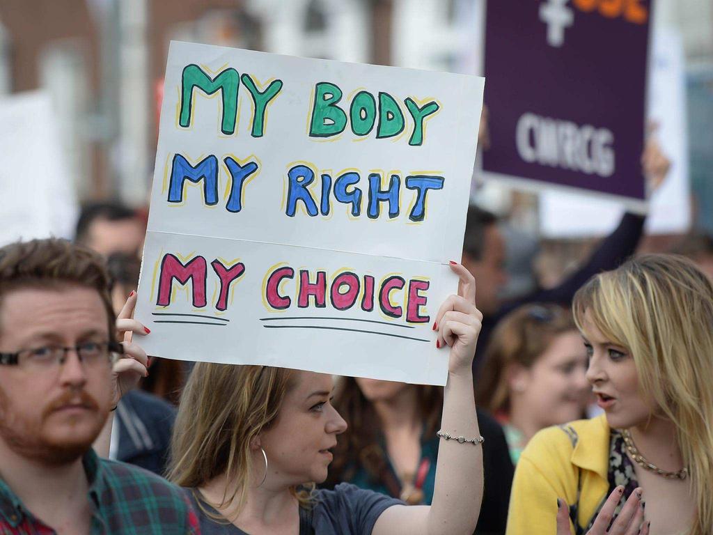 Le donne gridavano in piazza che volevano il diritto di decidere della propria vita ed è questo il diritto che è stato introdotto dalla Legge 194, che non è un norma a favore dell aborto ma una norma
