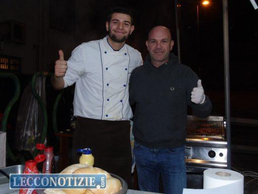 L evento clou è stato il concerto della band Teo e le veline grasse, che ha riunito la