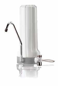 01 filtrazione domestica domestic filtration AQUA TOP Filtro punto d uso/faucet filter Di semplice installazione si collega direttamente al rubinetto.