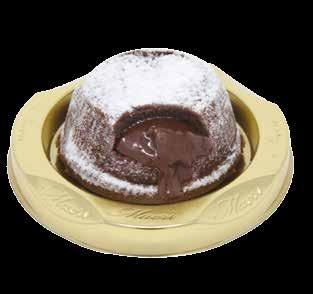 SOUFFLÈ AL CIOCCOLATO BIANCO Soufflè con un goloso cuore di morbido cioccolato bianco.