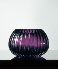 bianco incamiciato dorato. Vases in ribbed Murano glass.