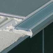 Profili di sicurezza e per scale Blanke Profilo di sicurezza, Tappi PVC grigio conf. 2 Pz 9,0 456-509-090 0,95 11,0 456-509-110 0,95 PVC beige chiaro conf.