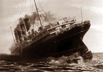 Il Lusitania, colpito a morte, affonda; è il 7 maggio 1915 L Italia a quel tempo era già in guerra con l Impero Austro-Ungarico, ma non esisteva di fatto una formale dichiarazione di ostilità tra il